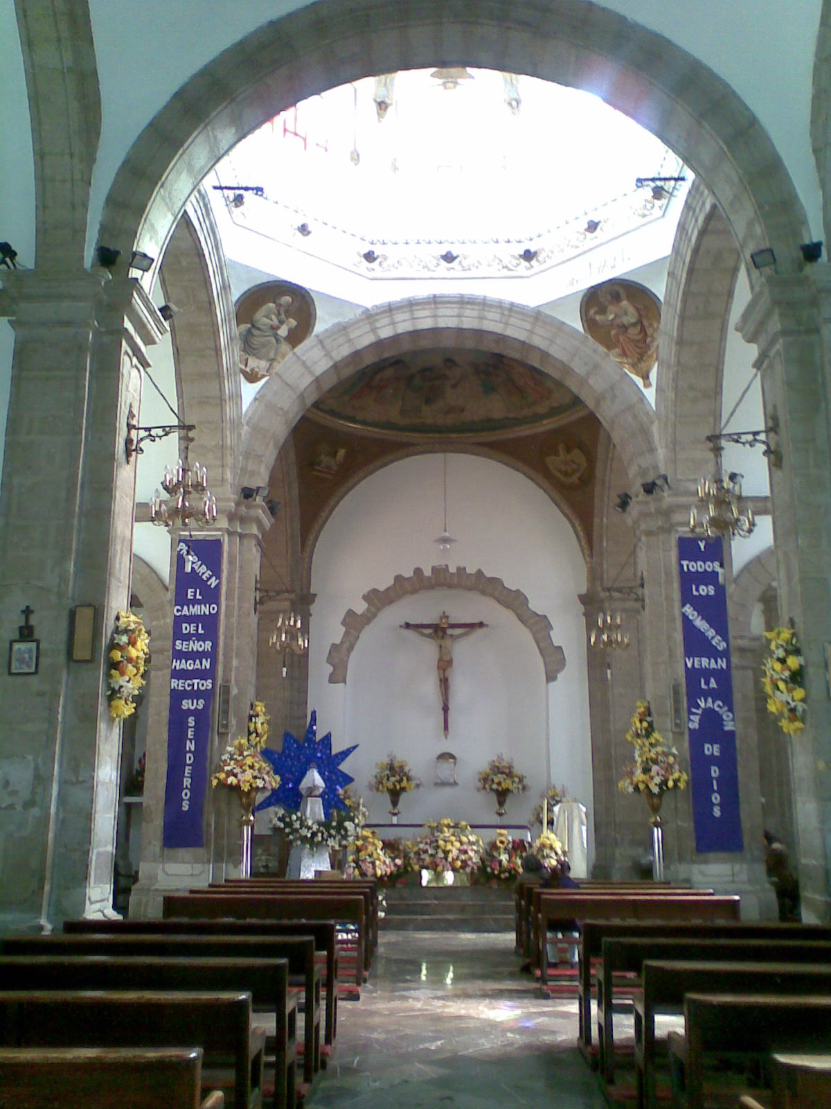 Nave y altar principal, 2020