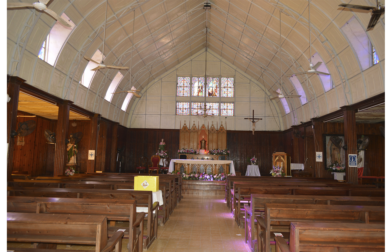 Altar principal dedicado a Santa Bárbara, 2024