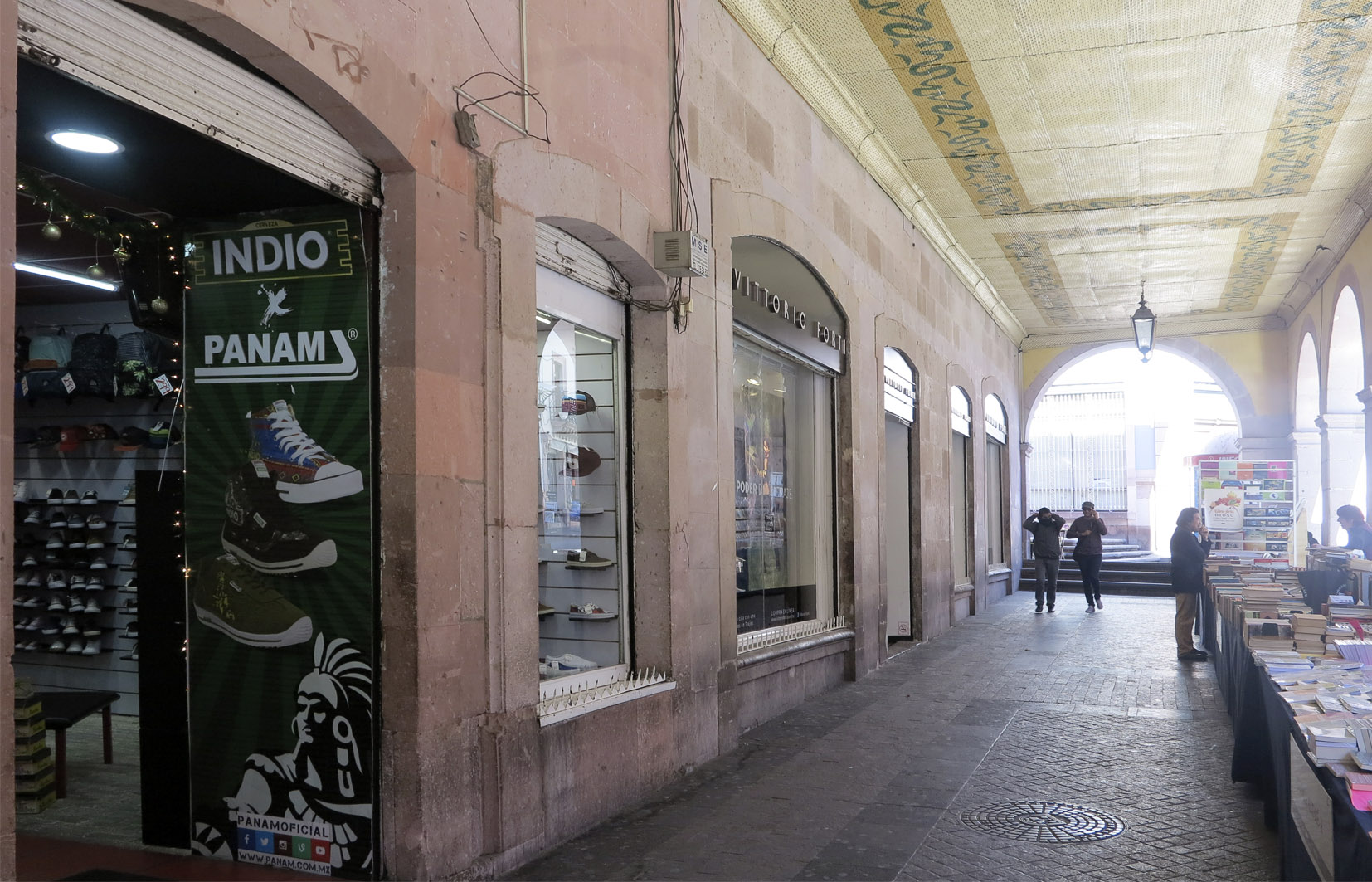Interior del Portal, 2016.