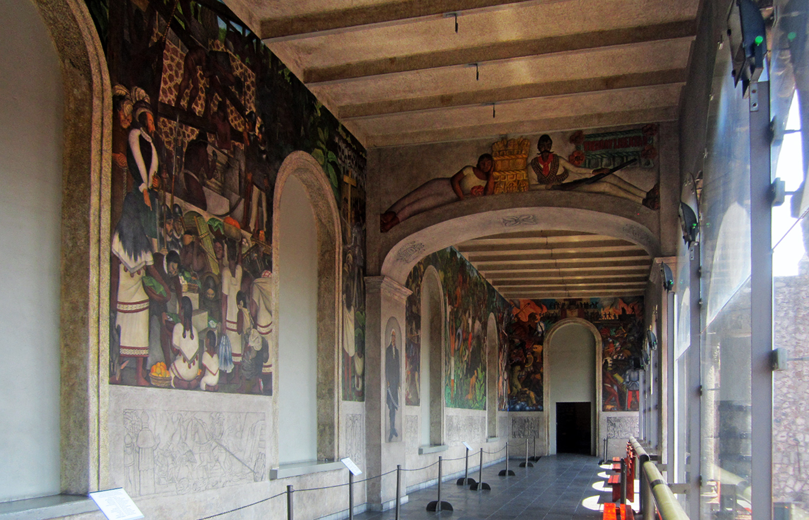 Detalle de galer&iacute;a, 2021.