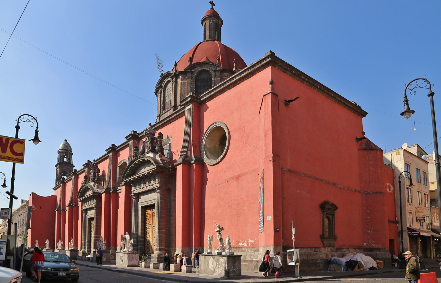 Fachada del templo, 2016.
