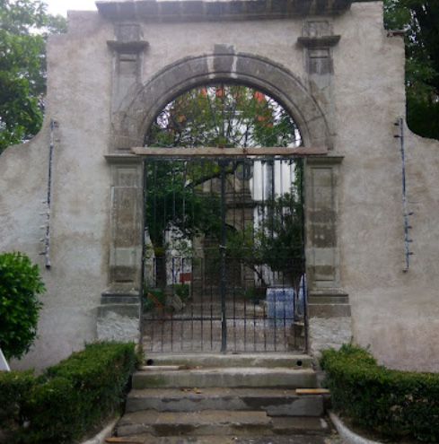 Arcada real de acceso lateral a la Capilla del Rosario, 2021.