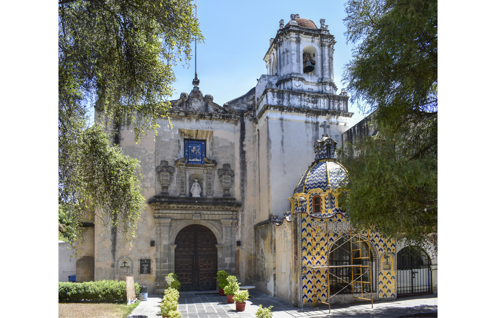 Fachada principal del Templo de San Diego y Capilla de San Antonio, 2025.