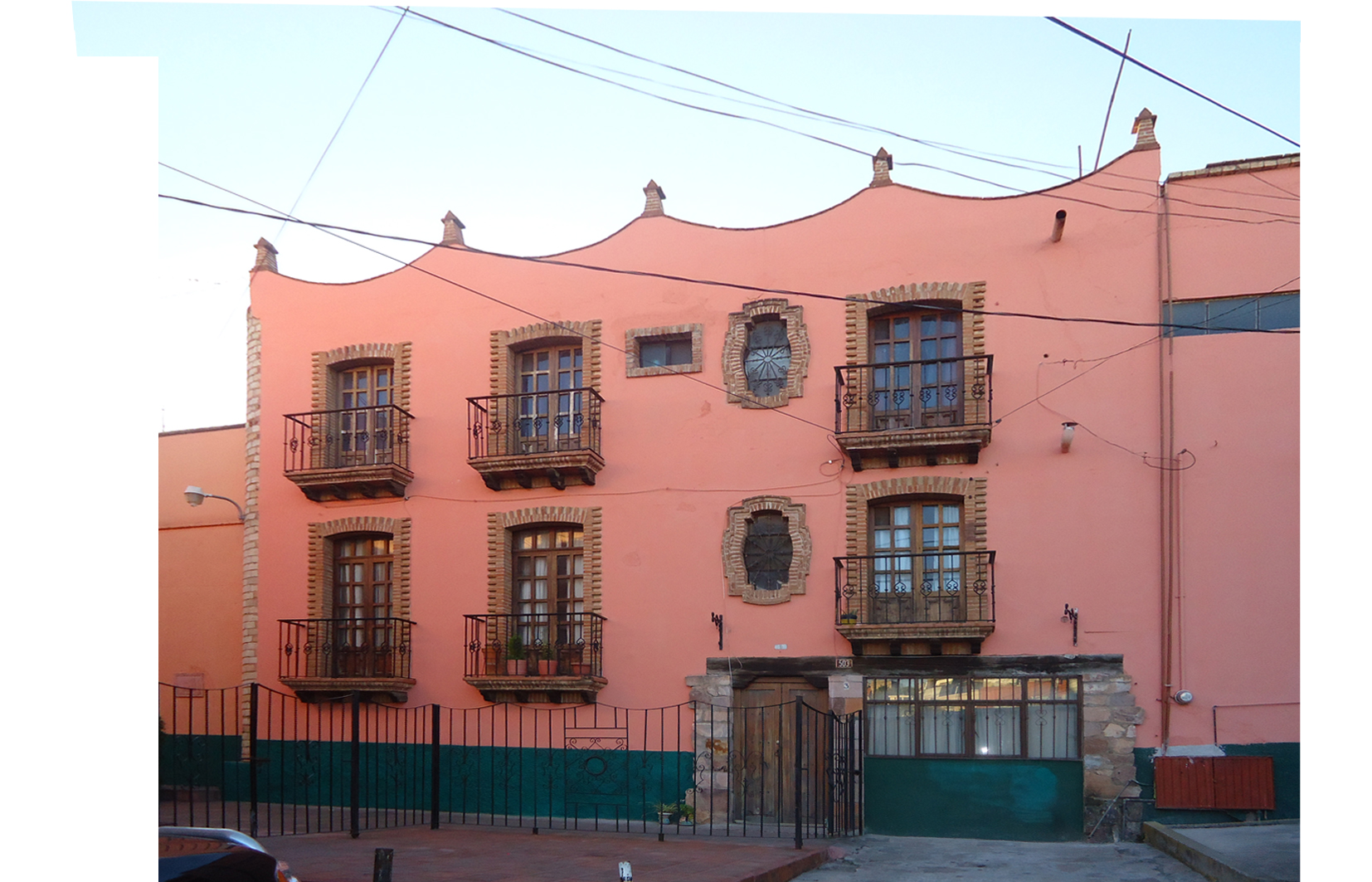 Fachada, 2016.