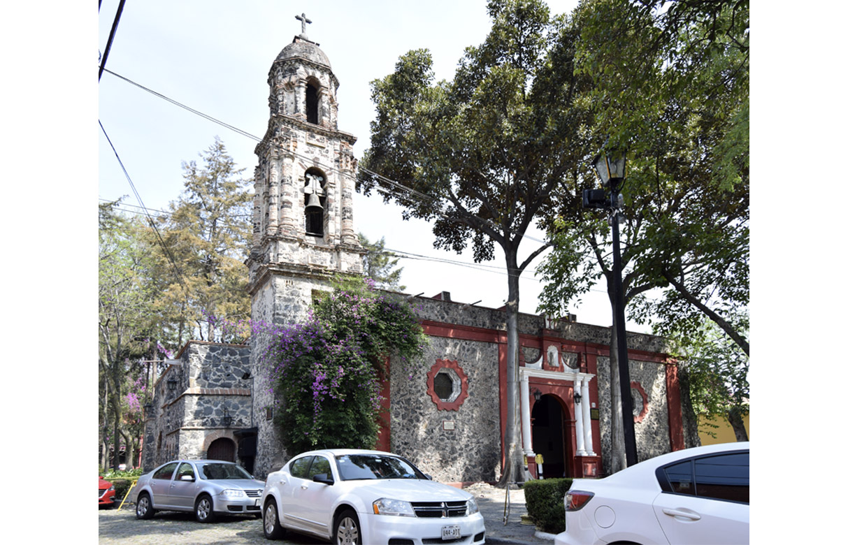 Fachada Principal; 2016.