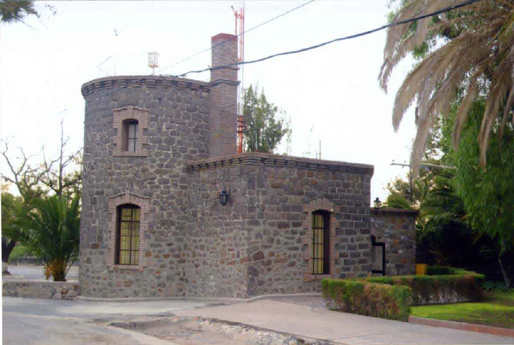 Fachada surponiente, 2015.