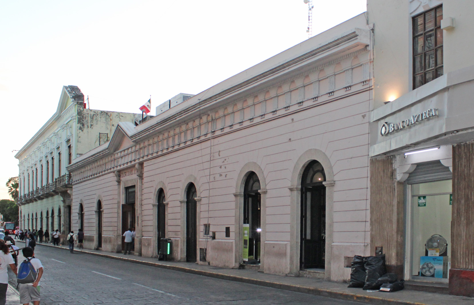 Fachada, 2018.