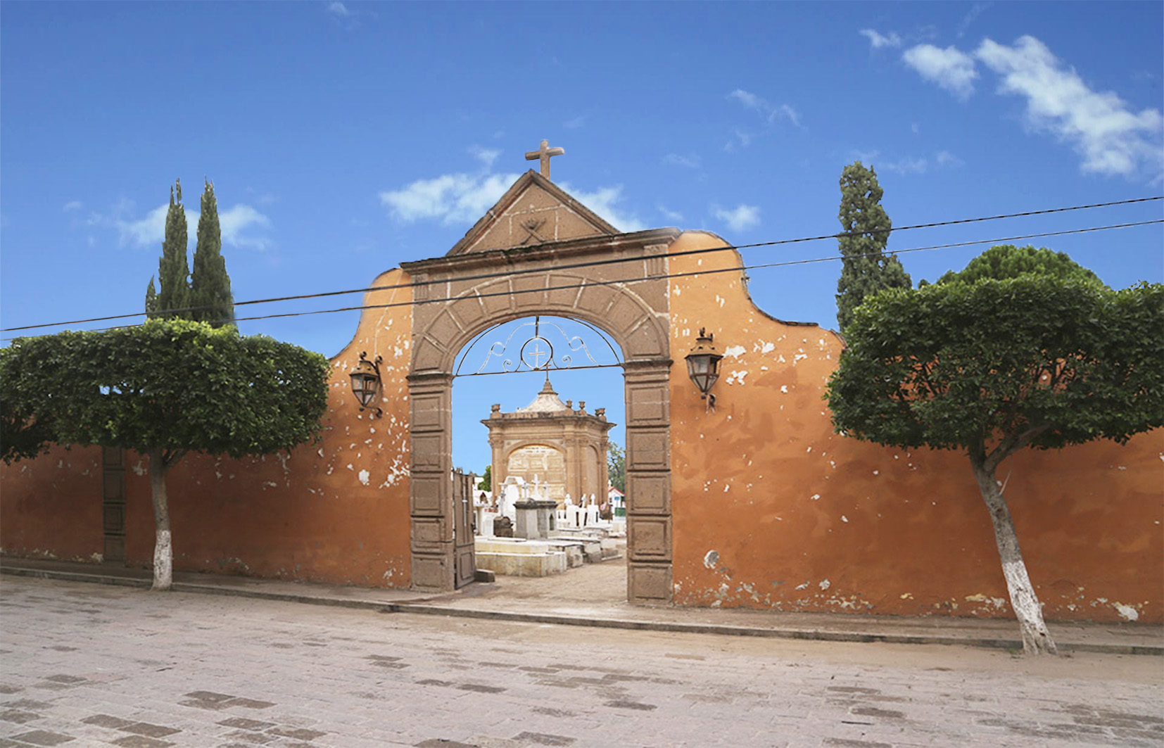 Acceso principal, 2015.