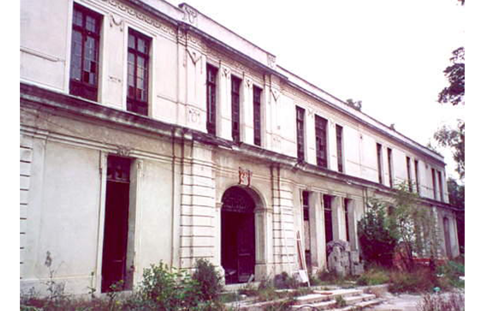 Fachada, 2002.