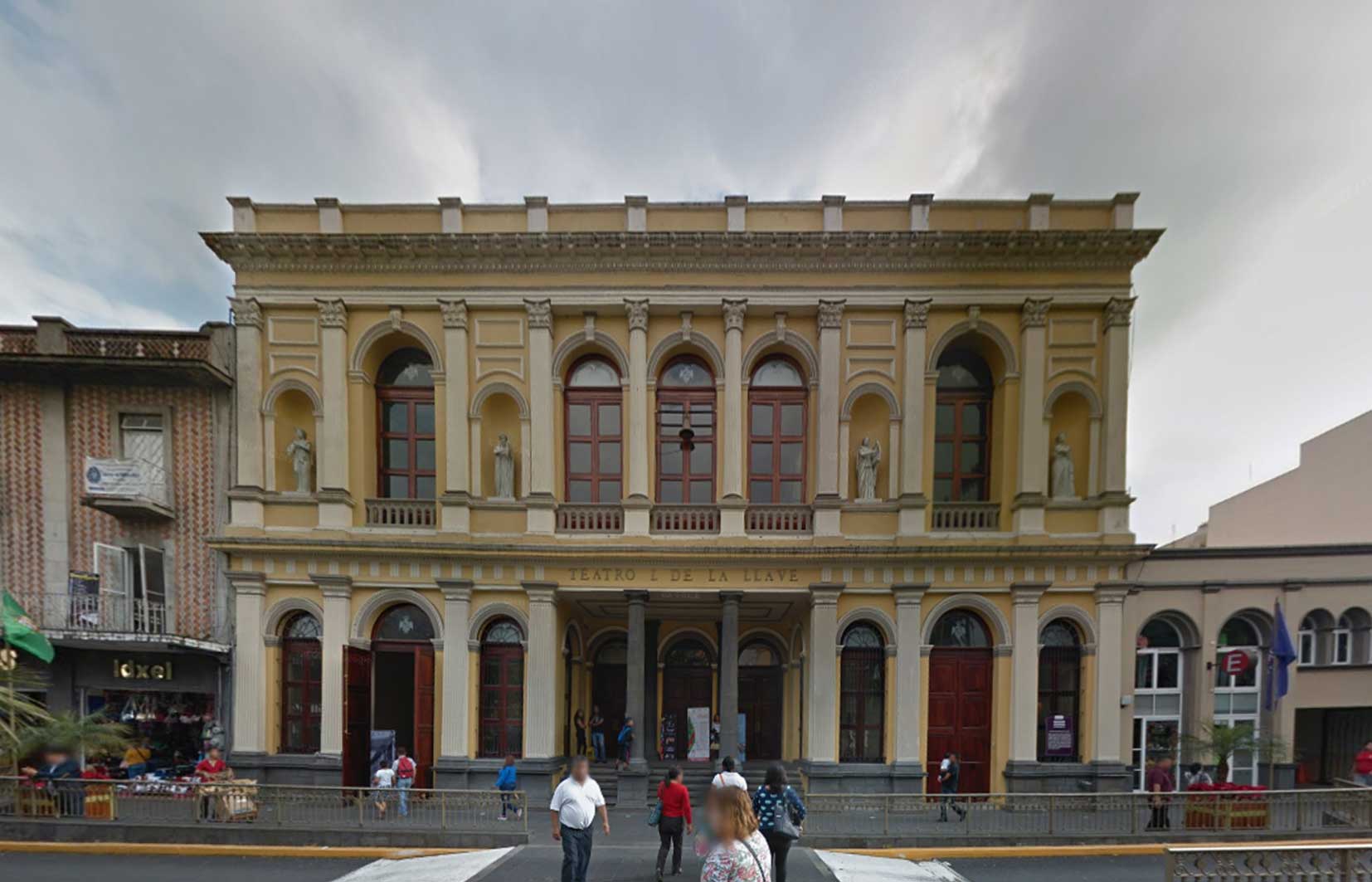 Fachada principal. Fuente: Google Maps, 2016.