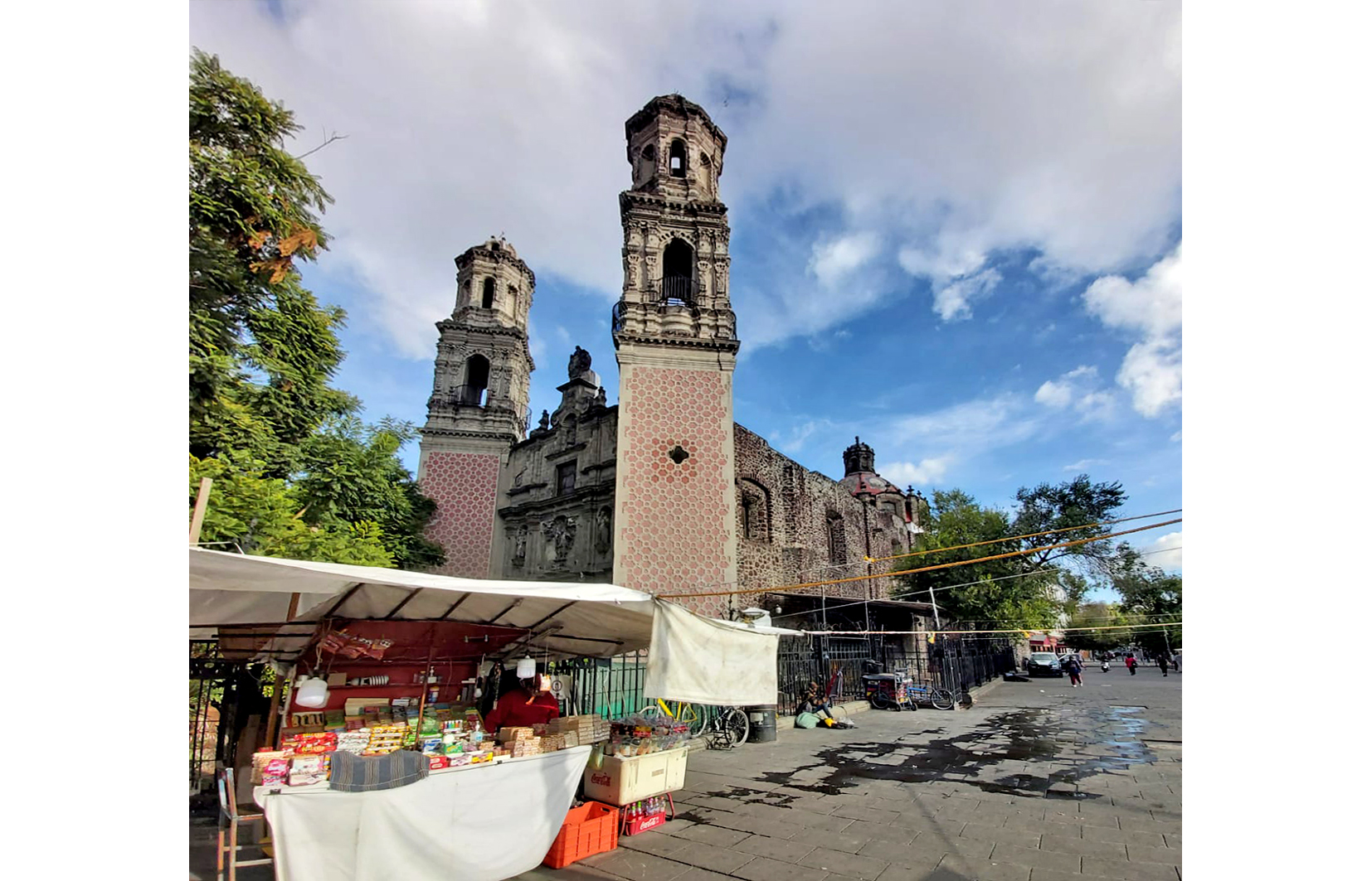Fachada Templo del Esp&iacute;ritu Santo y San Hip&oacute;lito, 2022.