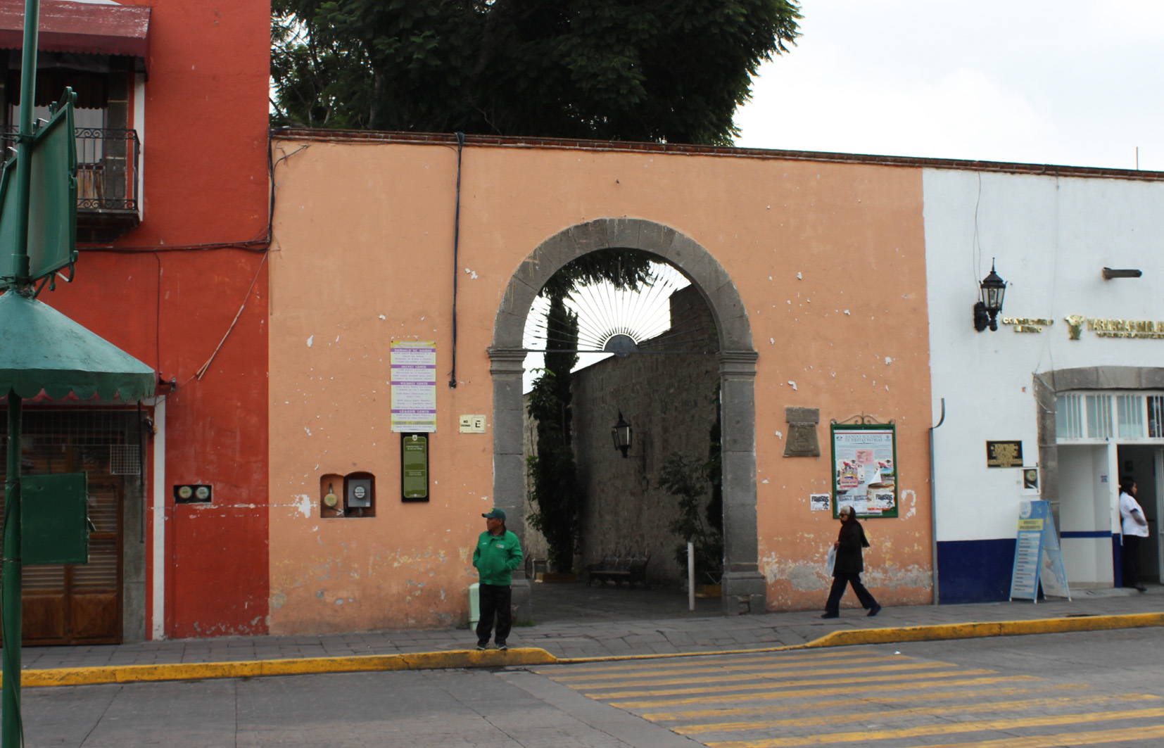 Fachada de barda atrial, 2018.