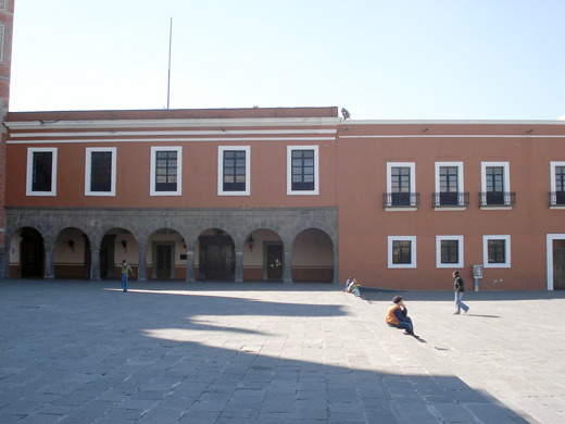 Fachada principal. 2006
