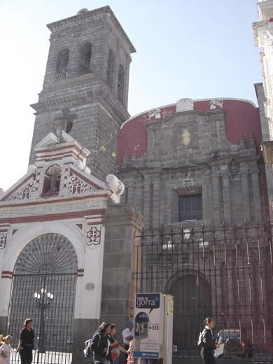 Fachada principal. 2006