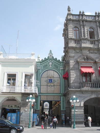 Fachada principal. 2006