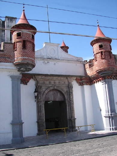 Fachada principal. 2006