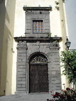 Fachada principal. 2006